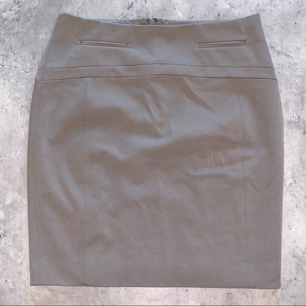Express Pencil Skirt Taupe - Zipper back - size 2
